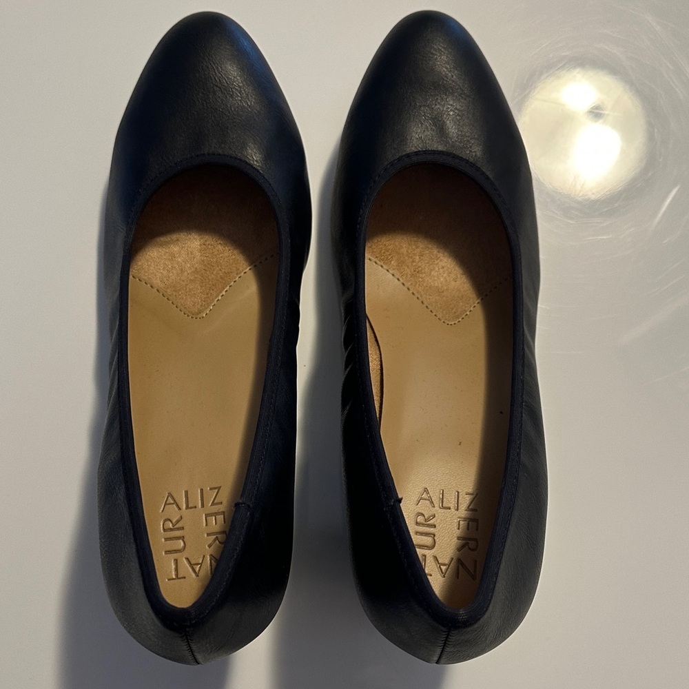Naturalizer Women's Black Classic pump